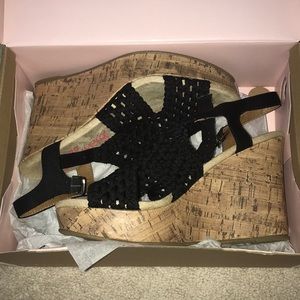 Black Open Toe Wedge Heel Sandals